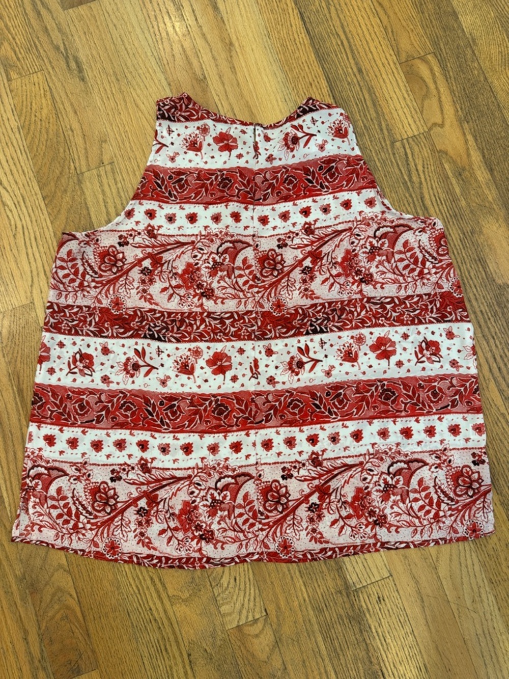 LOFT Outlet Red and White Floral Tank Top Size:XL - Picture 9 of 9